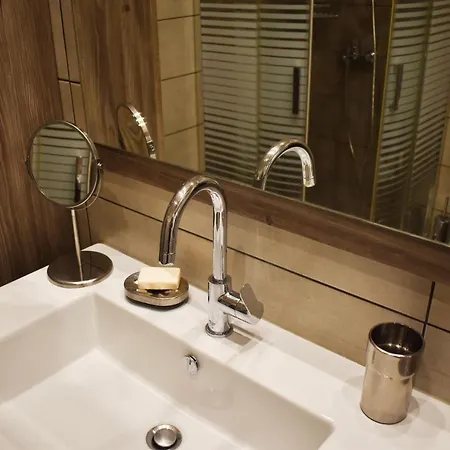 Skip Away From The Acropolis Museum By Athenian Homes * 雅典