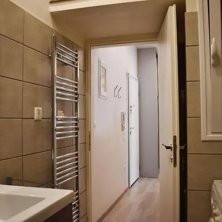 Apartment Skip Away From The Acropolis Museum By Athenian Homes