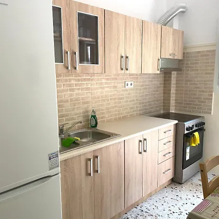 Apartment 3'metrostation &light Rail Station. Rn Northsouth Athens