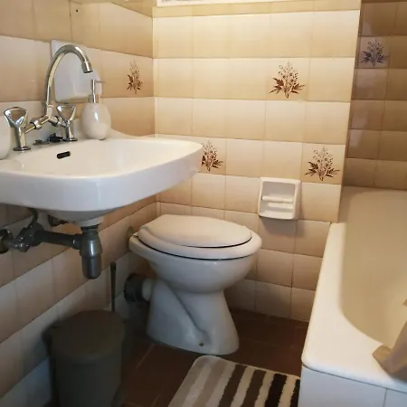 Experience An Easy Living Place Downtown In Apartment Athens