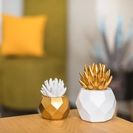 Stylish By Cloudkeys Apartment