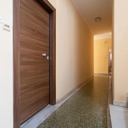 Gift, Only 300m From Acropolis Museum Apartment