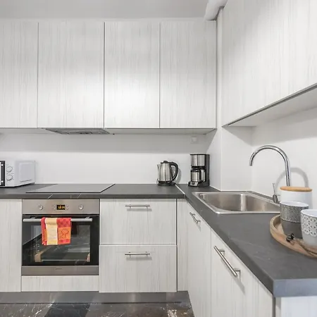 Apartment Stylish By Cloudkeys *