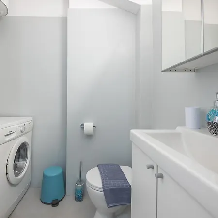 Apartment Stylish By Cloudkeys *