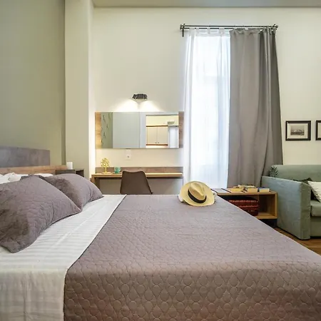 Aparthotel Karma *