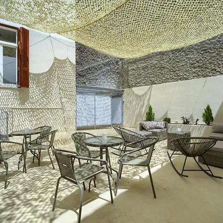 Aparthotel Karma