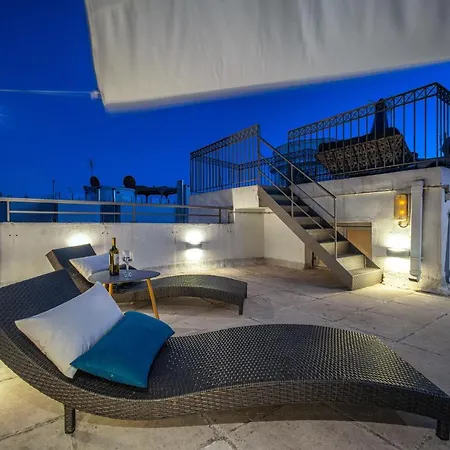 Aparthotel Karma *