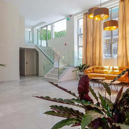 Hotel B4b Signature