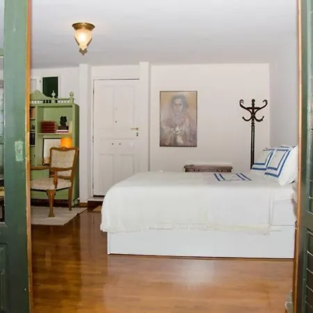 Anafiotika Fos Cycladic Home!