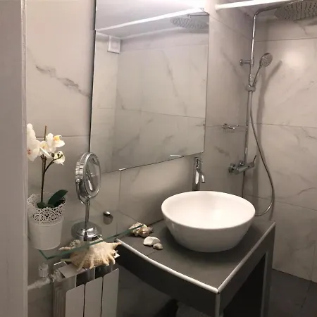 Luxury In Riviera Apartment *