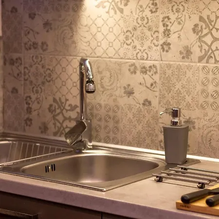 Luxury 10' From The Center! Apartment