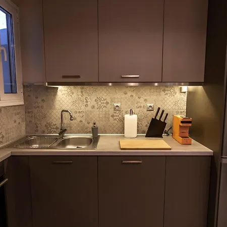 Luxury 10' From The Center! *