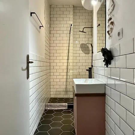 Boutique Two Bedrooms Apartment Athens