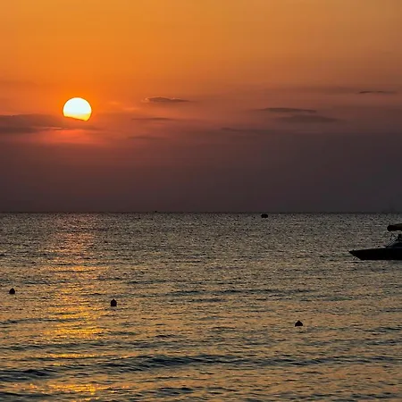 Kavouri Seaside Luxury Apartment Athens