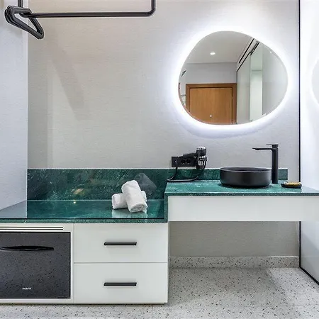 Amazon Hotel 3*