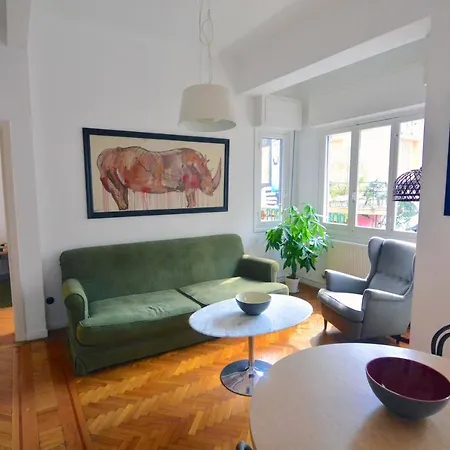 Apartment Bauhaus Building With Green Roof Top Terrace - Ep16 Athens