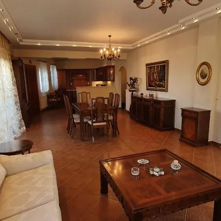 Athenian Luxury In Glyfada Apartment