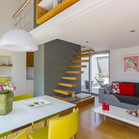 Flawless Flat For 2 Near The Subway