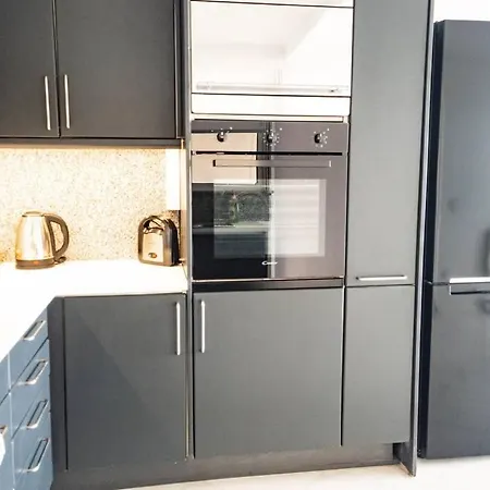 Apartment 1, Kotzia Str. & Poseidonos Avenue, Alimos Athens