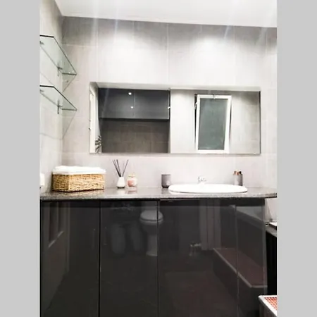 Apartment 1, Kotzia Str. & Poseidonos Avenue, Alimos Athens