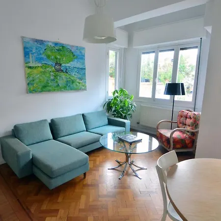 Bauhaus Building With Green Roof Top Terrace - Ep16 *