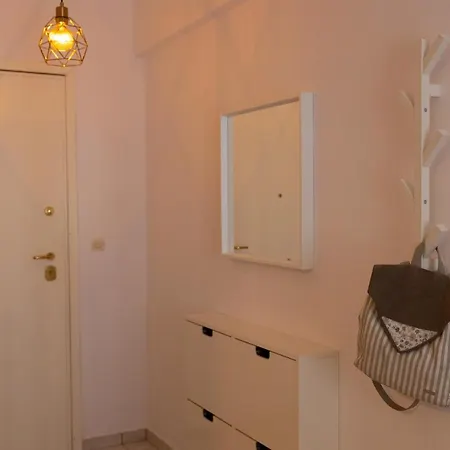 Spacious Close To The Sea And The Center *