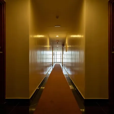 Anastazia Luxury & 2*