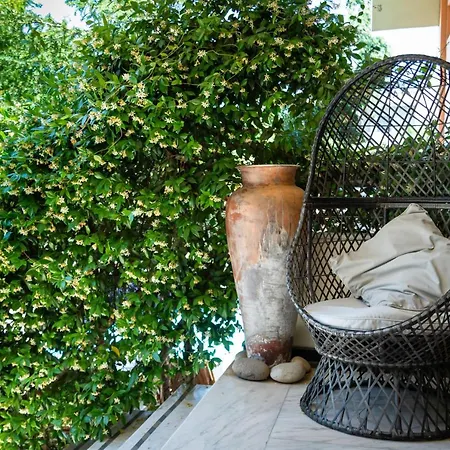 Anastazia Luxury & Hotel 2*