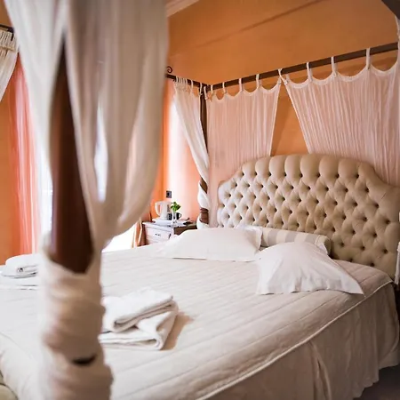 Anastazia Luxury & Atenas
