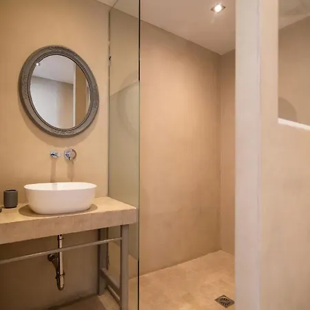 Emporikon Hotel 4*