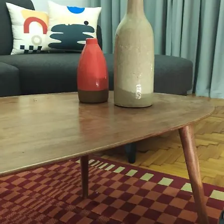 Stylish, Modern In Centre. Apartment