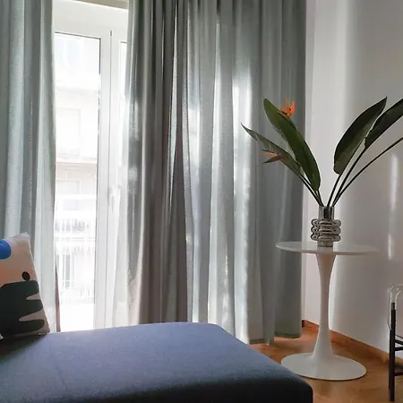 Stylish, Modern In Centre. Apartment *