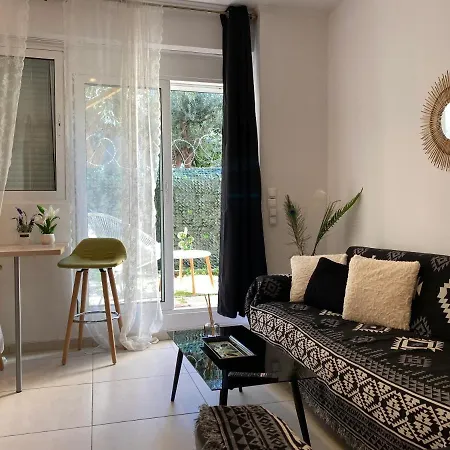 Apartment Cozy Near Sea