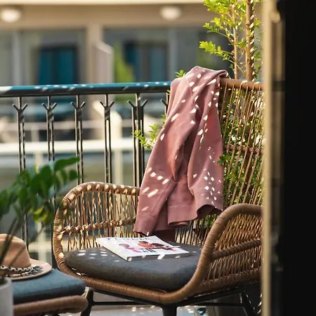 Pame Paradiso 3* Athens