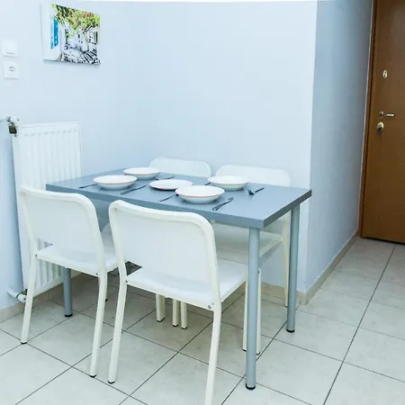 Apartment Quiet, Comfy With Balcony Near To Metro!