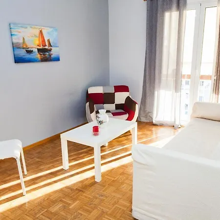 Apartment Quiet, Comfy With Balcony Near To Metro! Athens