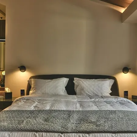 Nikiou Luxury