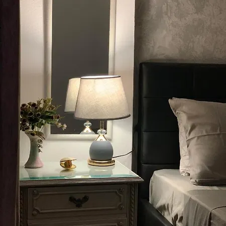 2 Bedrooms Center Of 4 Min Subway Διαμέρισμα