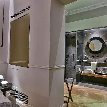 Nikiou Luxury Hotel