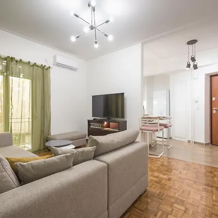 Stylish Luxury At Ampelokipi Metro Station Apartment *