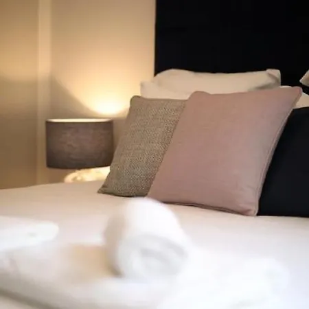 Legeo-luxurious Athenian Appartement *
