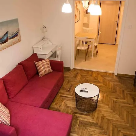 Apartment House, Kolchidos, Ampelokipoi Metro,