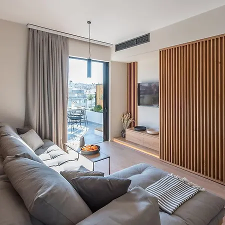 Hub Luxury Living In