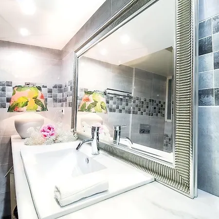 Hidden Gem, 2 Bedroom Near City Center