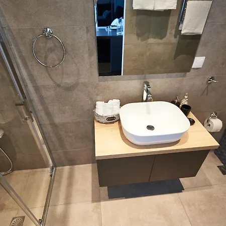 The El Greco Spirit Meets The Athenian Luxury 2 Apartment
