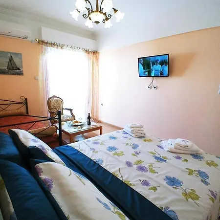 Neoclassical Apartment