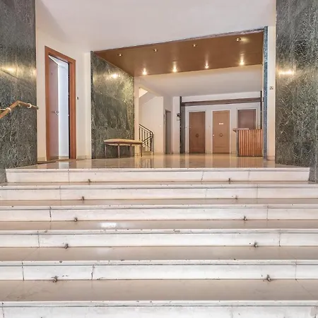 Stylish Luxury At Ampelokipi Metro Station Apartment Athens