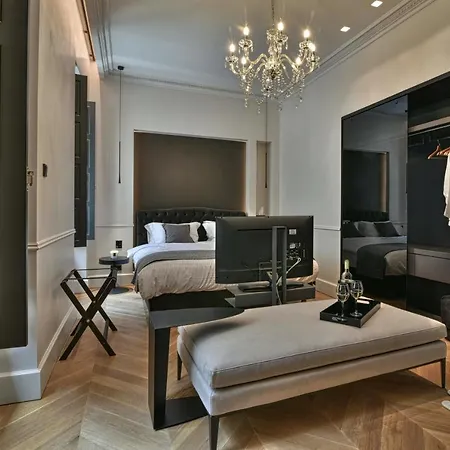Nikiou Luxury Hotel 4*