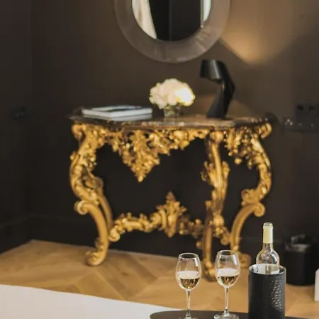 Nikiou Luxury 4* Athens