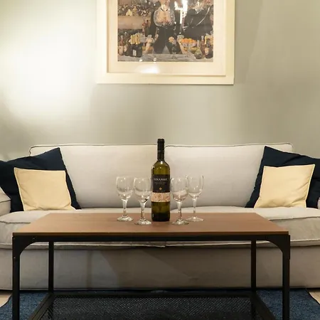 Nikis Artistic Flat/ Syntagma Square Apartment Athens